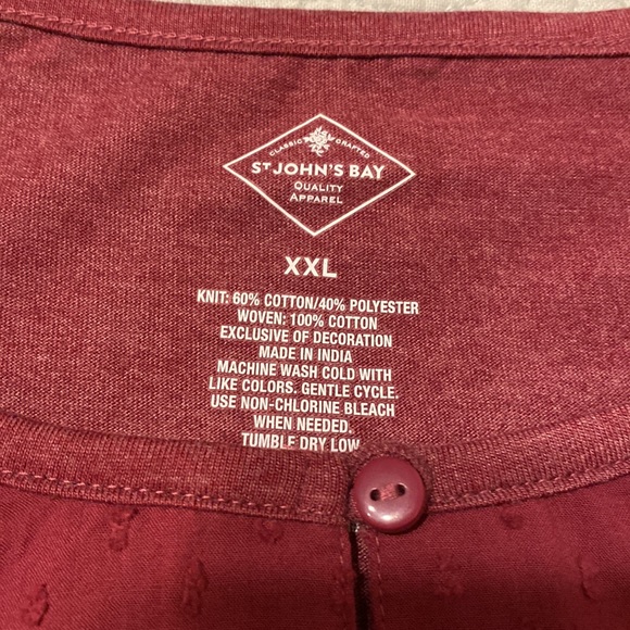 NWT - John’s Bay Women’s Top -  XXL in burgundy - Picture 3 of 11